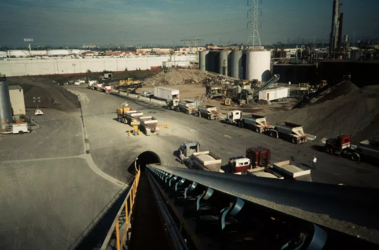 Illustration of Los Angeles, California, USA (2001) – Port of Los Angeles, Pier 400 